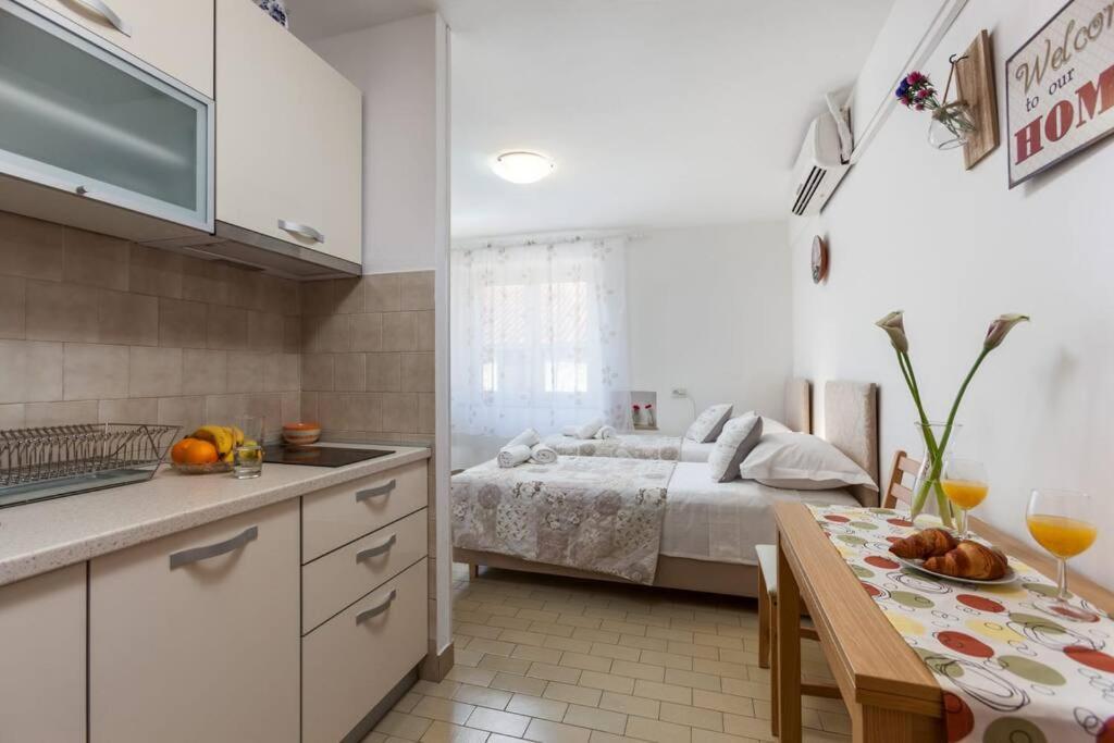 Studio Apartment Didovina Сплит Екстериор снимка